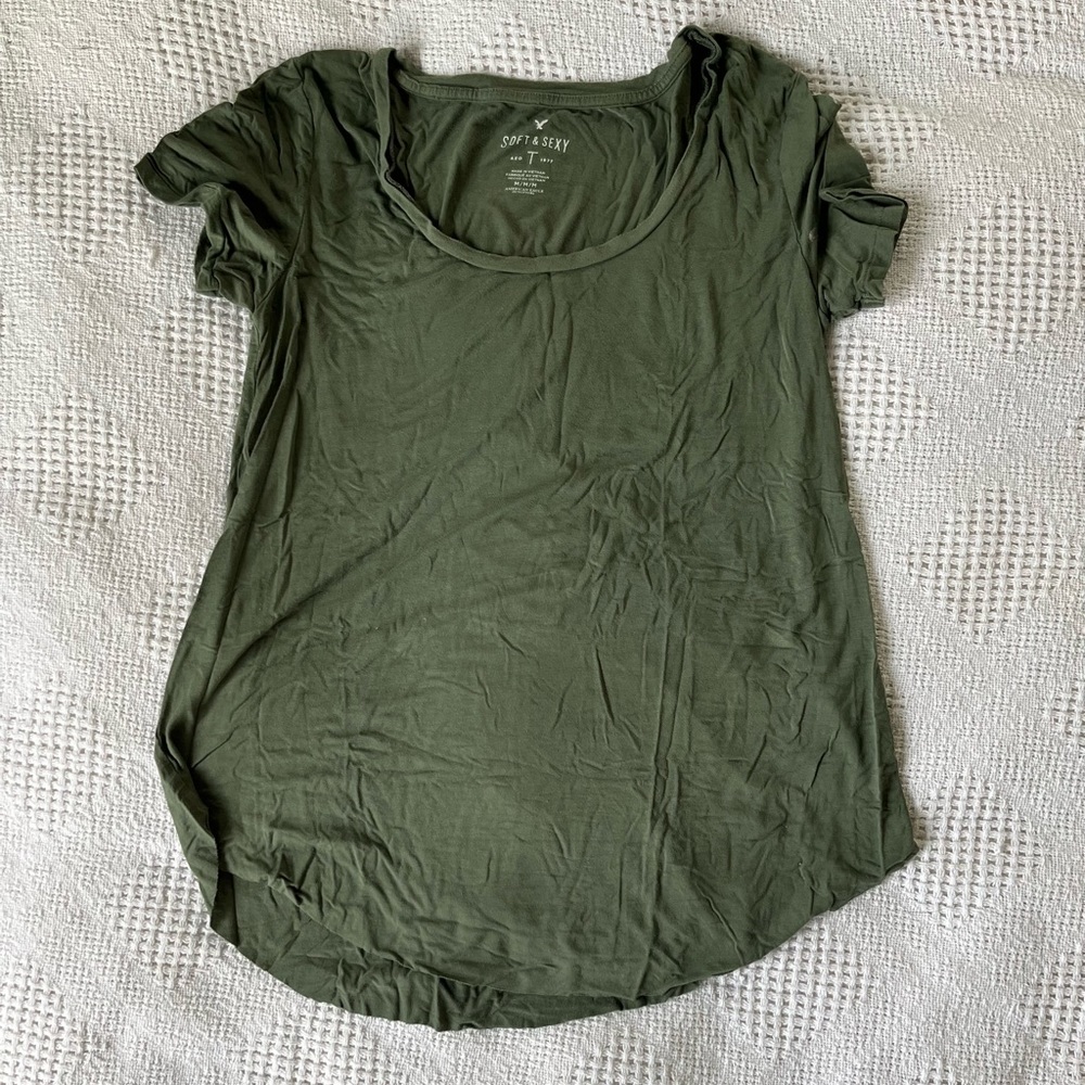 American Eagle tee